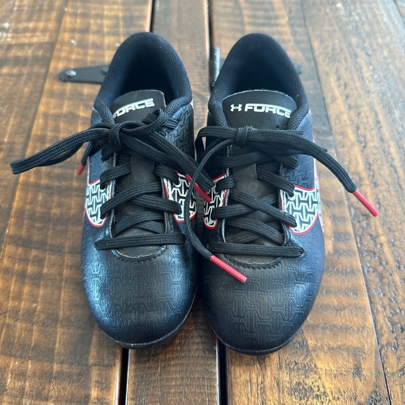 Youth Under Armour Force 5 Cleats - Picture 1 of 5